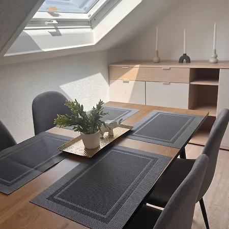 Hirsch Apartment